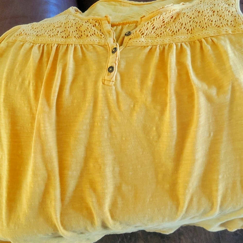 Eddie Bauer, Size Medium, Yellow